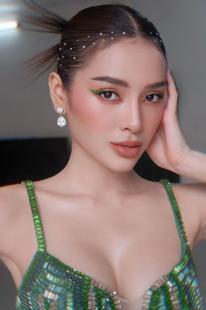 Phương Trinh Jolie lần đầu chạy show sau đám cưới, có trai đẹp bấm đĩa