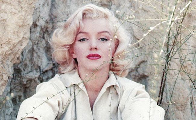 Quả bom tóc vàng Marilyn Monroe: Bông hoa rực rỡ giữa cuộc đời u tối