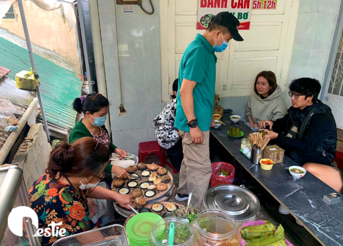 Quán bánh căn nức tiếng gần 20 năm ở Đà Lạt: Lo không người nối nghiệp