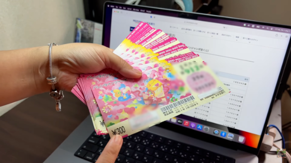 Quỳnh Trần JP trúng số: Mua chơi 100 tờ ai ngờ trúng thiệt