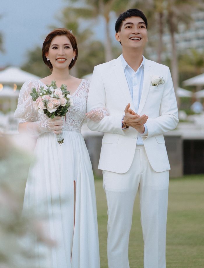 Sao Việt bất ngờ tổ chức đám cưới: Khương Ngọc chưa bằng Trang Khiếu