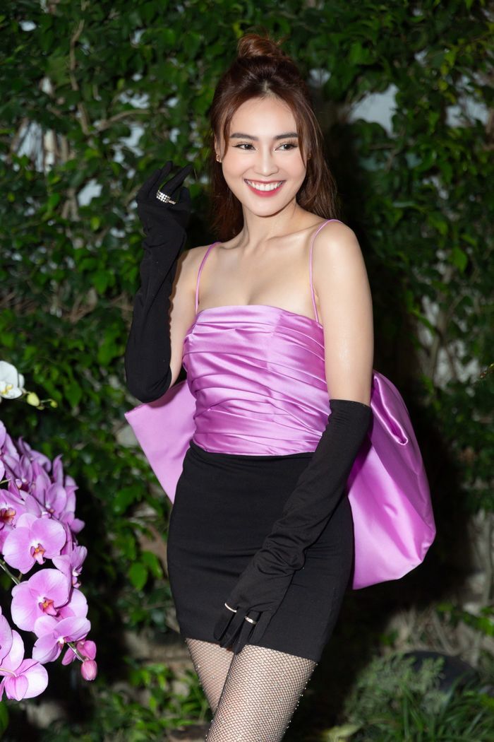 Sao Việt diện đồ tím hoa oải hương: Lý Nhã Kỳ chiếm spotlight ở Cannes