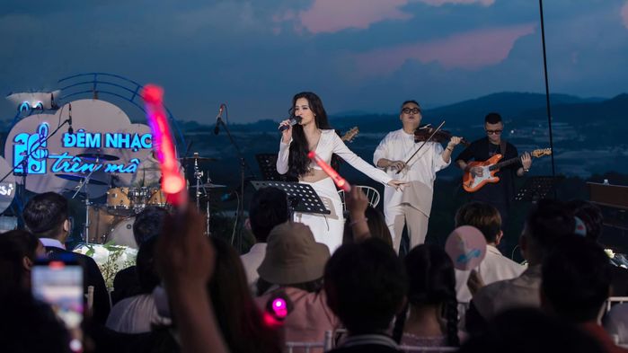 Sao Việt fan đặt đâu không ngồi đó: Đông Nhi, Bảo Thy cũng hết hiền
