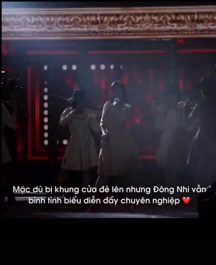 Sao Việt gặp sự cố trớ trêu khi đi diễn: Minh Hằng xử lý nhẹ nhàng