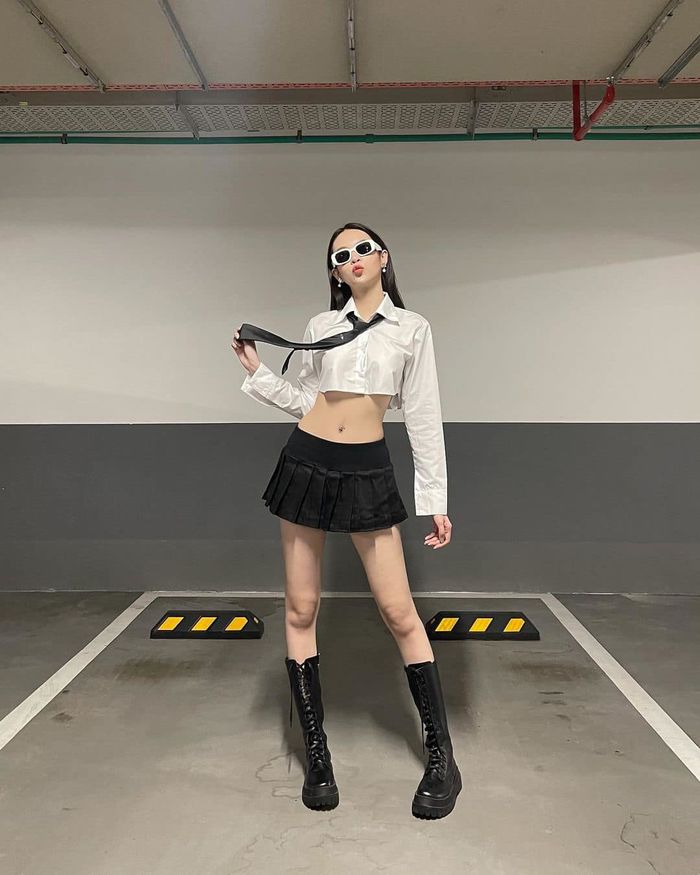 Sao Việt mặc đồ bình dân vẫn sang: Outfit của Chi Pu chỉ 400k