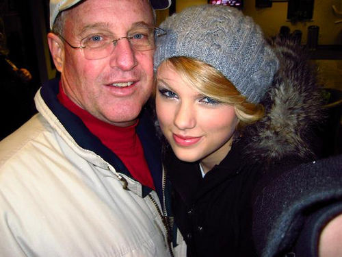 Taylor Swift giàu có là thế nhưng cách tiêu tiền lại chẳng giống ai