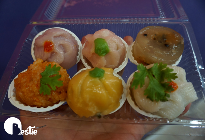 Tiệm bánh quê hơn 60 năm giữa lòng Sài Gòn: Đồng giá 6 nghìn/cái