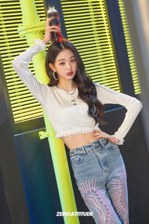 Tiểu thư Jang Wonyoung: Gia thế khủng, tuổi 14 kiếm tiền như nước