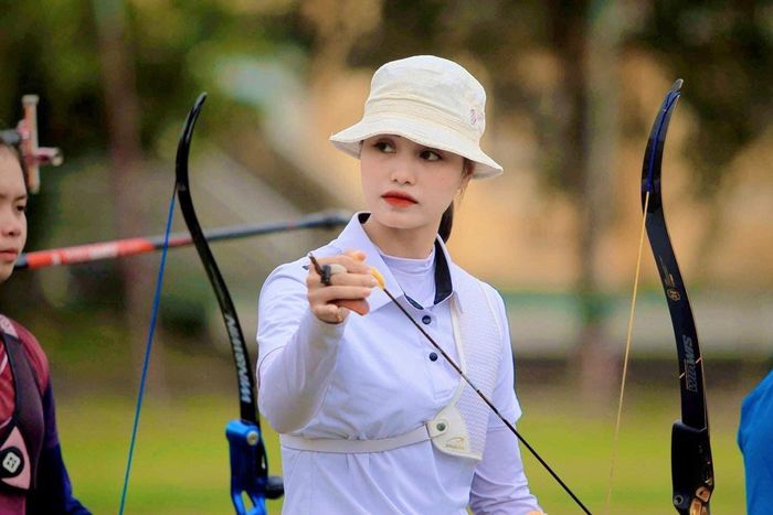 Hot girl cung thủ tại SEA Games 31 là ai?