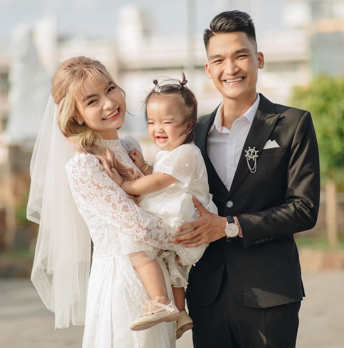 Sao Việt đám cưới trong cùng tháng 6: Minh Hằng yêu cầu gắt gao