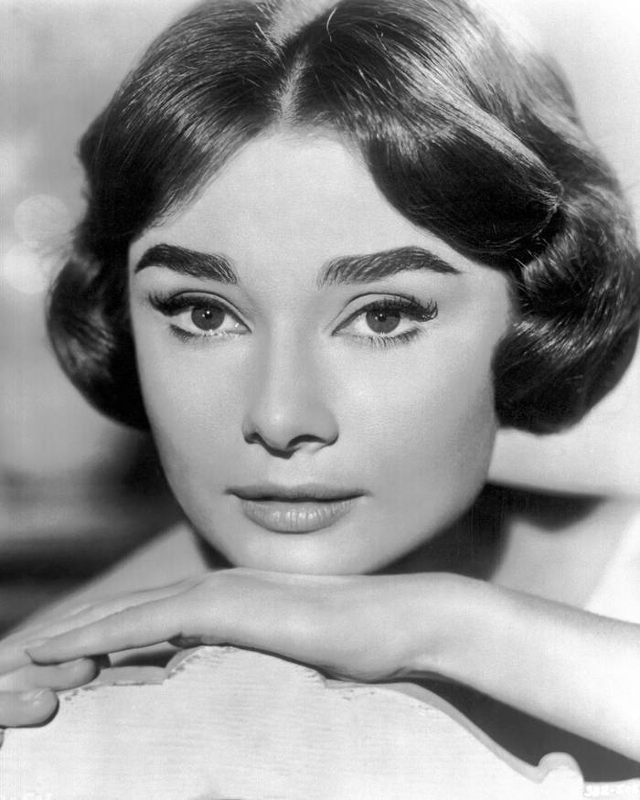 7749 cách làm đẹp của mỹ nhân mọi thời đại Audrey Hepburn