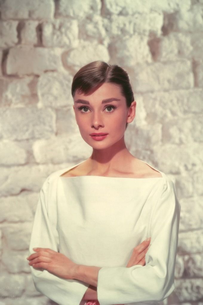 7749 cách làm đẹp của mỹ nhân mọi thời đại Audrey Hepburn