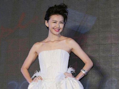 Những màn đu idol kinh điển của sao Cbiz: Khóc vì lỡ làm đau idol