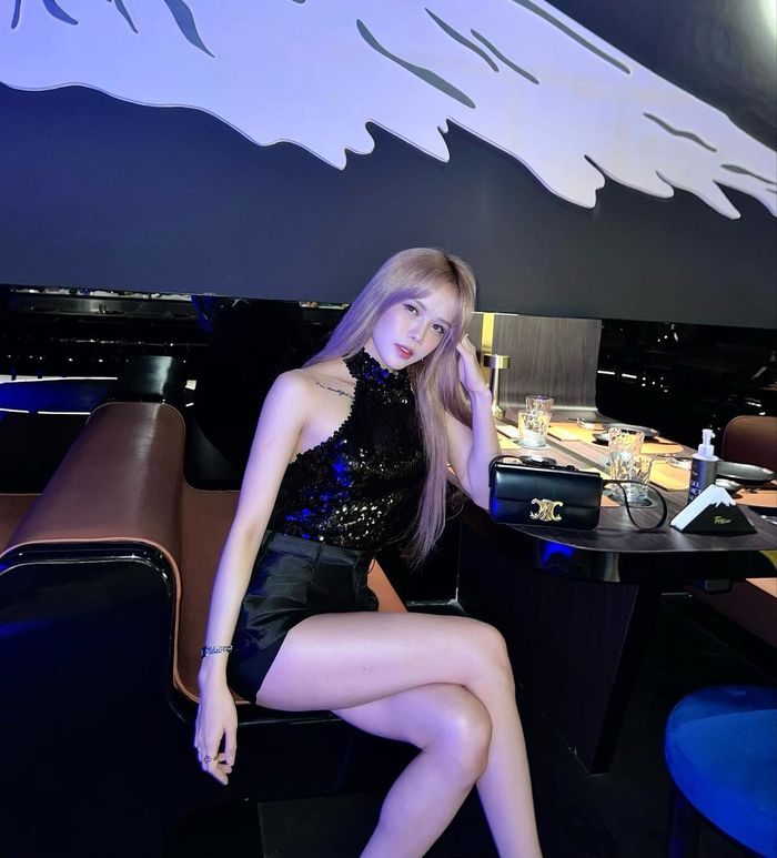 Những lần đồng điệu như chị em sinh đôi của Lisa - Thiều Bảo Trâm
