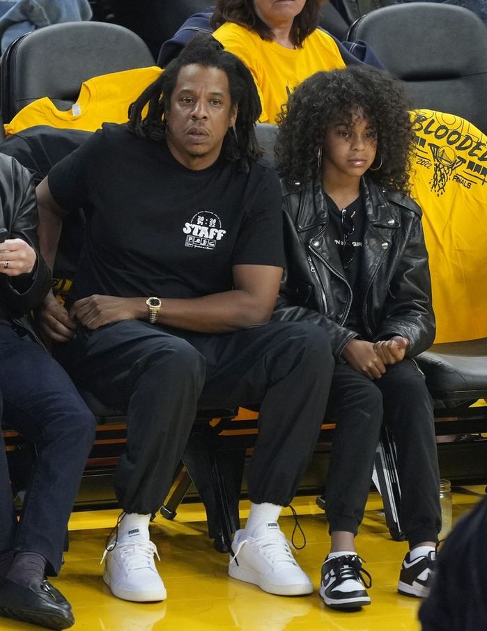 Ái nữ nhà Beyoncé giống mẹ như đúc, 9 tuổi đã kiếm được 12.000 tỷ