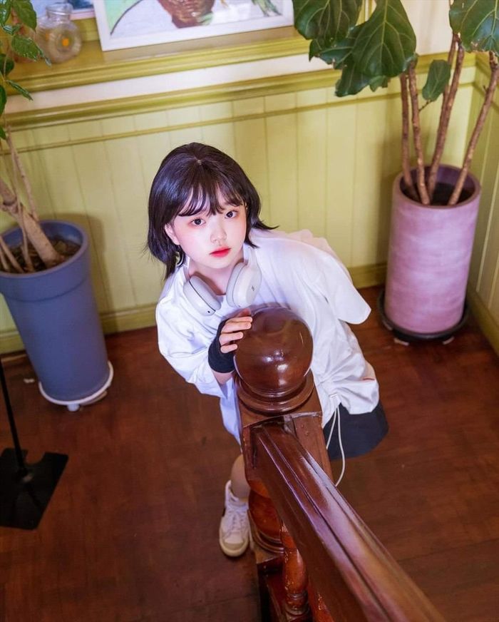 Ảnh đời thường diễn viên 21 tuổi đóng vai tiểu học: Mũm mĩm mà cute