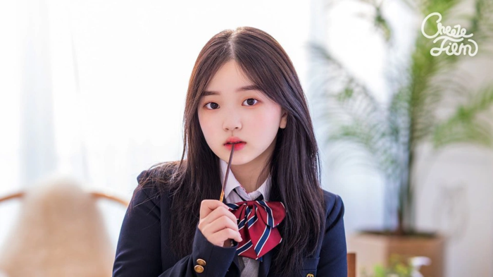 Ảnh đời thường diễn viên 21 tuổi đóng vai tiểu học: Mũm mĩm mà cute