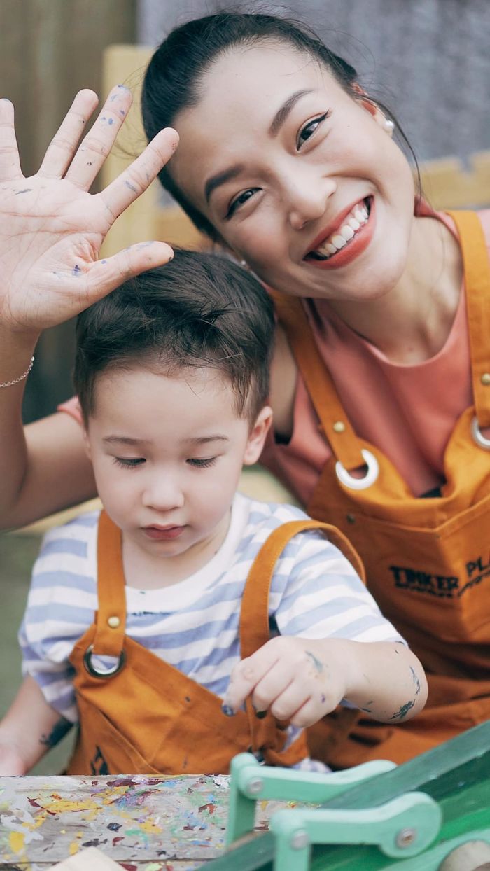 Mỹ nhân Việt vẫn muốn tự tay chăm con dù khá bận công việc