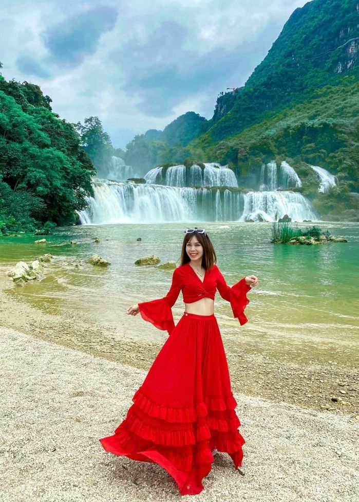 Mỹ nhân người Tày làm kênh TikTok triệu views giới thiệu về Cao Bằng