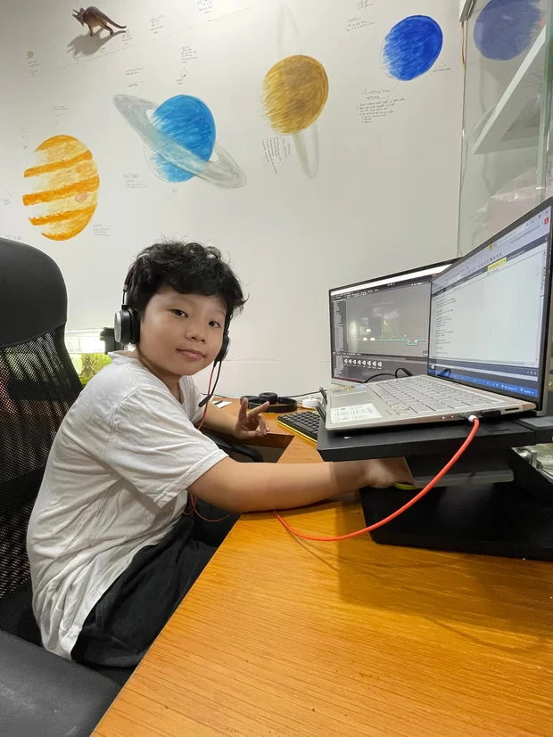 Cậu bé lớp 4 có 3 năm kinh nghiệm lập trình, được 6 công ty chiêu mộ