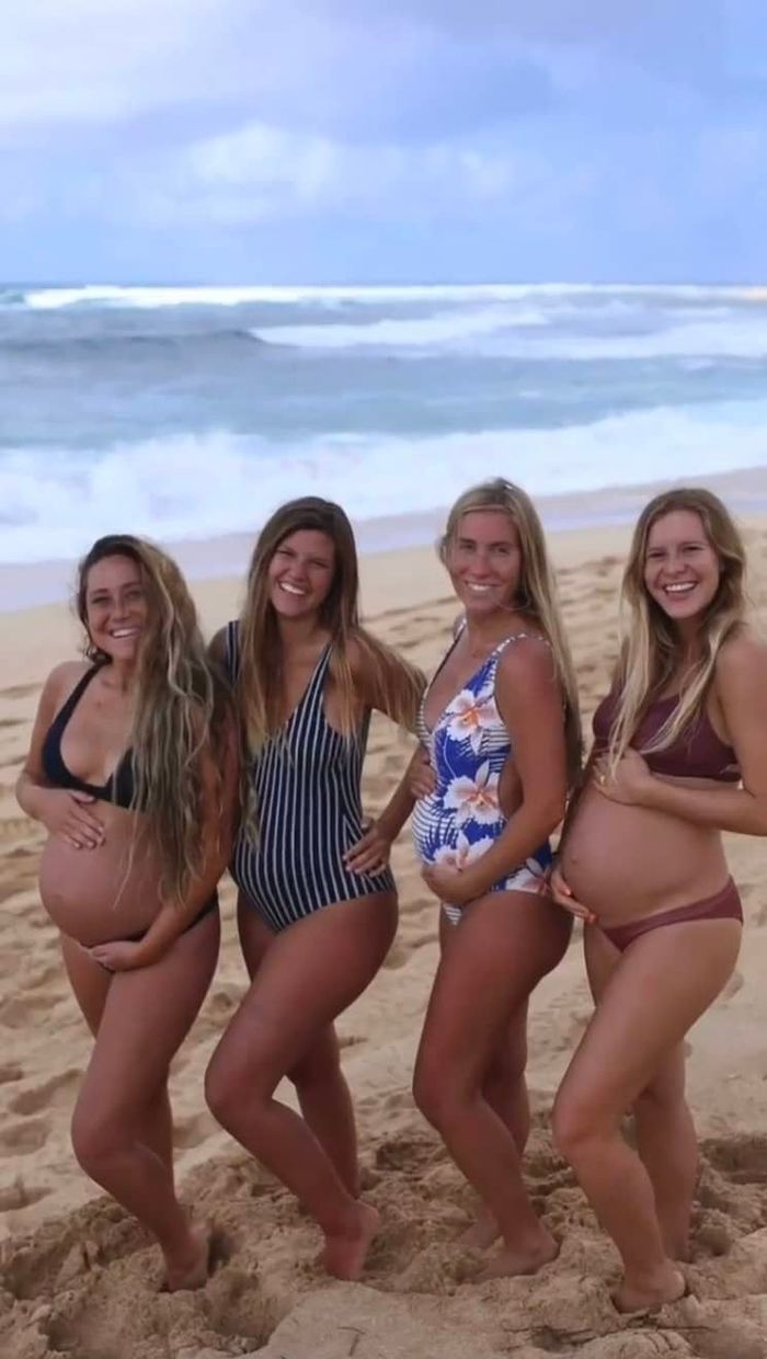 Chuyện lạ có 1-0-2: Hội bạn thân 4 cô gái 2 lần mang thai cùng lúc