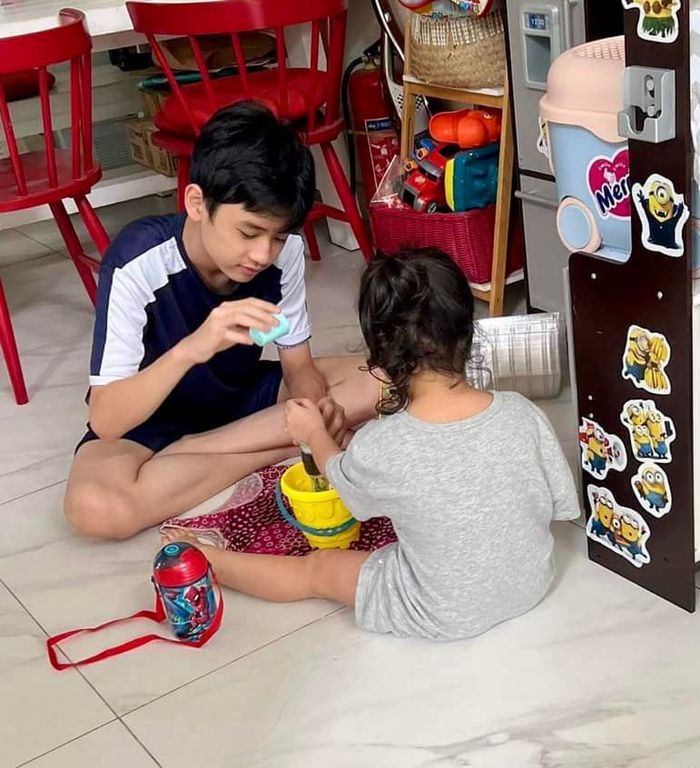 Con gái quốc tịch Mỹ của Thân Thúy Hà: giống mẹ như hai giọt nước