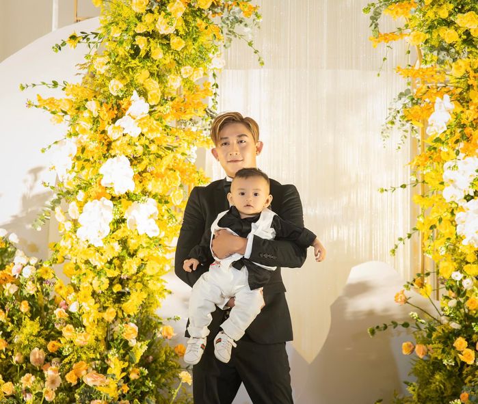Con sao Việt dự đám cưới phụ huynh: Minnie giật luôn spotlight bố mẹ