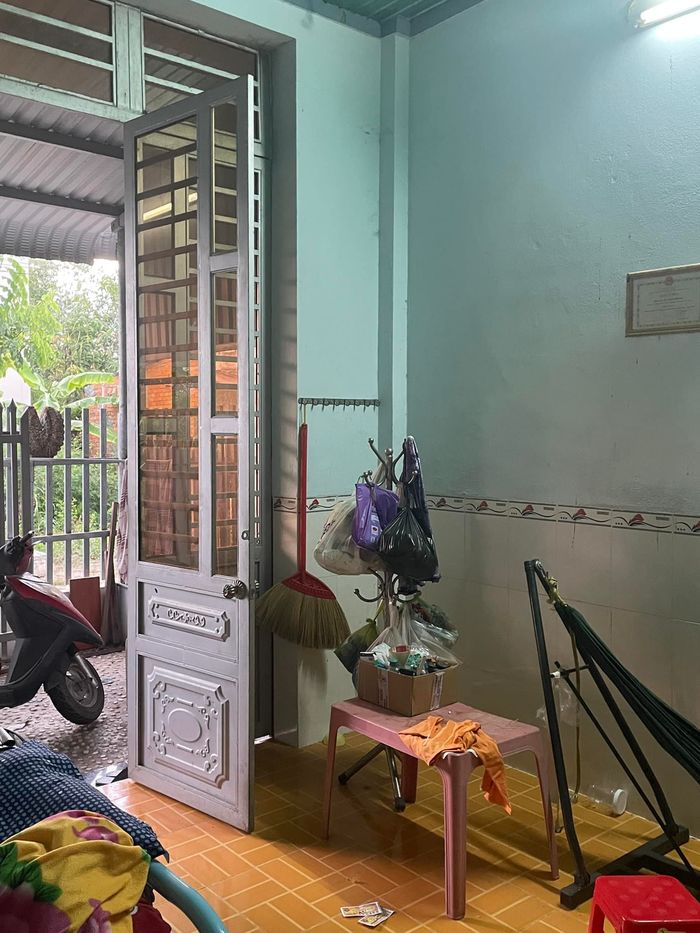Con trai 22 tuổi cải tạo nhà cho mẹ: Chắt chiu từng bao xi măng