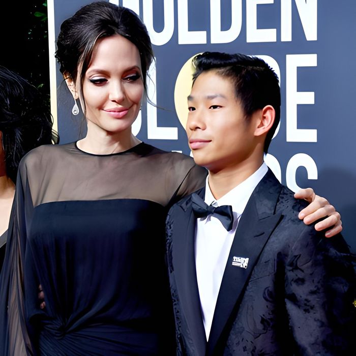 Con trai gốc Việt của Angelina Jolie: Làm vệ sĩ, chăm mẹ từng chút