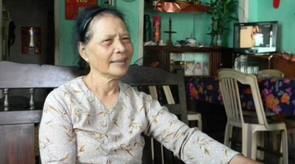 Cụ bà bán cá 2 lần trúng số độc đắc: Dùng tiền thưởng chia cho cả xóm