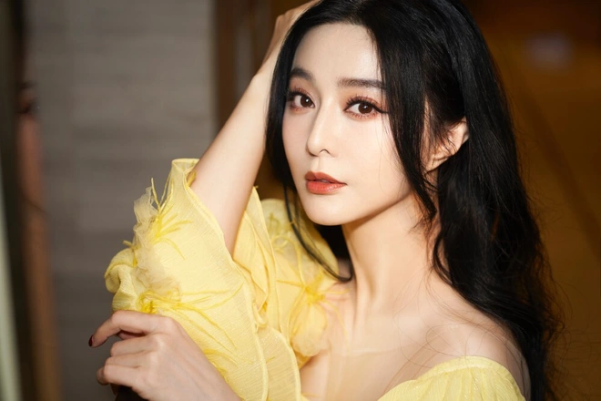 Nữ hoàng sắc đẹp Phạm Băng Băng: 25 năm chung thủy với tóc đen vì mẹ