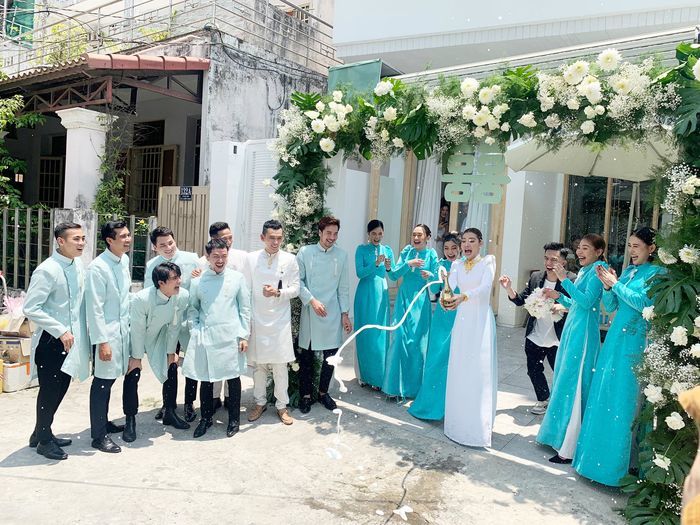 Dàn bê tráp toàn cực phẩm nhan sắc trong đám cưới sao Việt