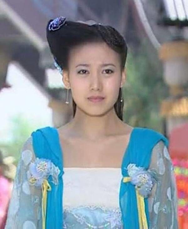 Sao Công chúa bướng bỉnh sau 17 năm: Jang Nara làm cô dâu tuổi 41