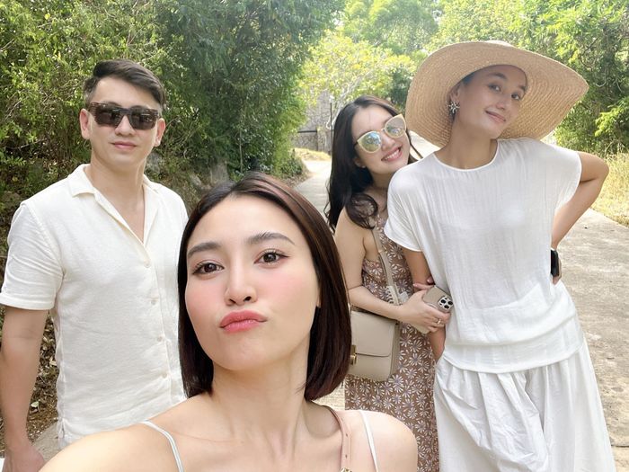 Dàn sao Việt diện sắc trắng đổ bộ resort đắt nhất Việt Nam xem show