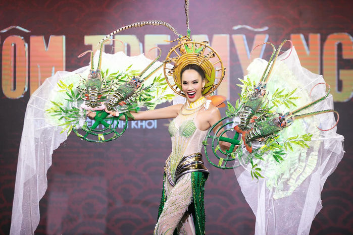 Đêm thi Trang phục dân tộc: top 3 chính thức lộ diện