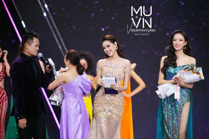 Đọ thời trang làm MC của các Hoa hậu Hoàn vũ Việt Nam