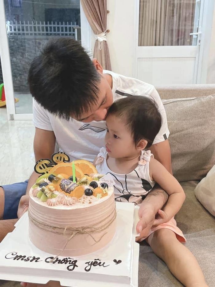 Đường con cái của chị em Phạm Hương: chị hạ sinh 2 bé trai kháu khỉnh