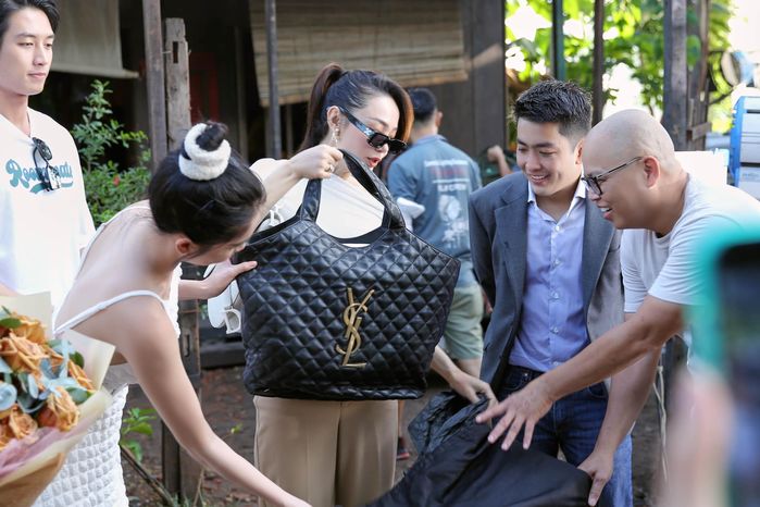 Minh Hằng lao ngay vào công việc, gác lại tuần trăng mật