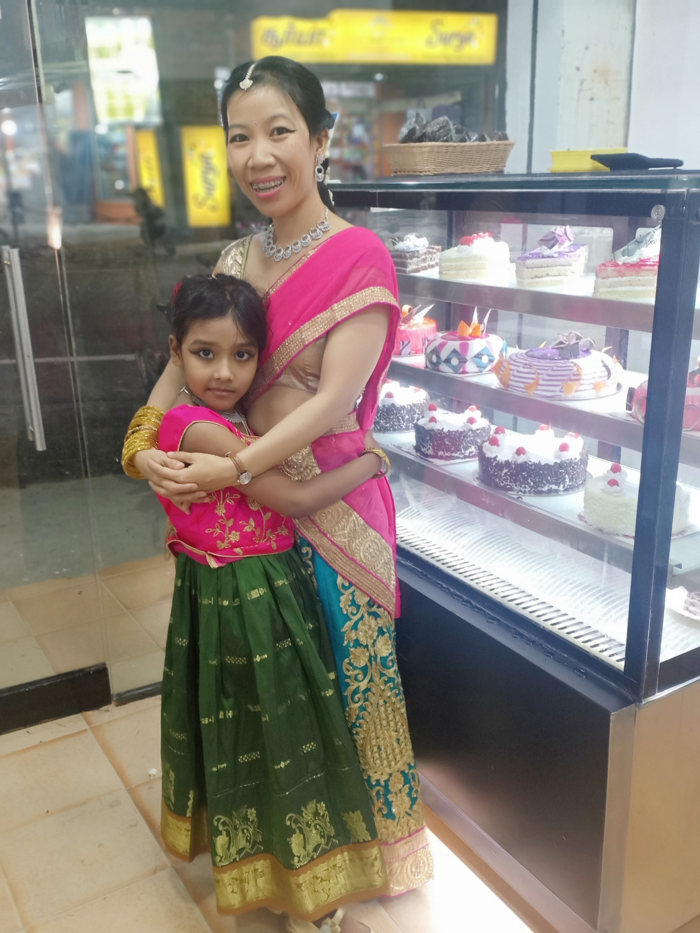 Gái Việt làm dâu Ấn Độ: Mang bảng hiệu quê hương sang xứ người