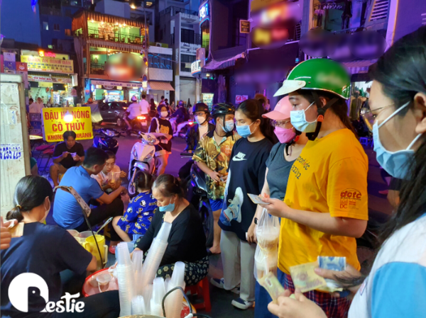 Gánh đậu hũ 36 năm ở Bùi Viện: Ngày bán hơn 600 ly