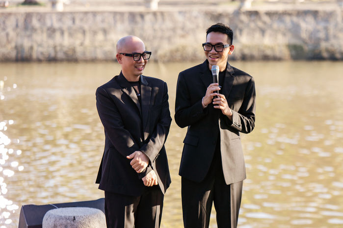 Vũ Ngọc&Son chia sẻ về sàn catwalk đầu tiên trên thế giới dưới sông