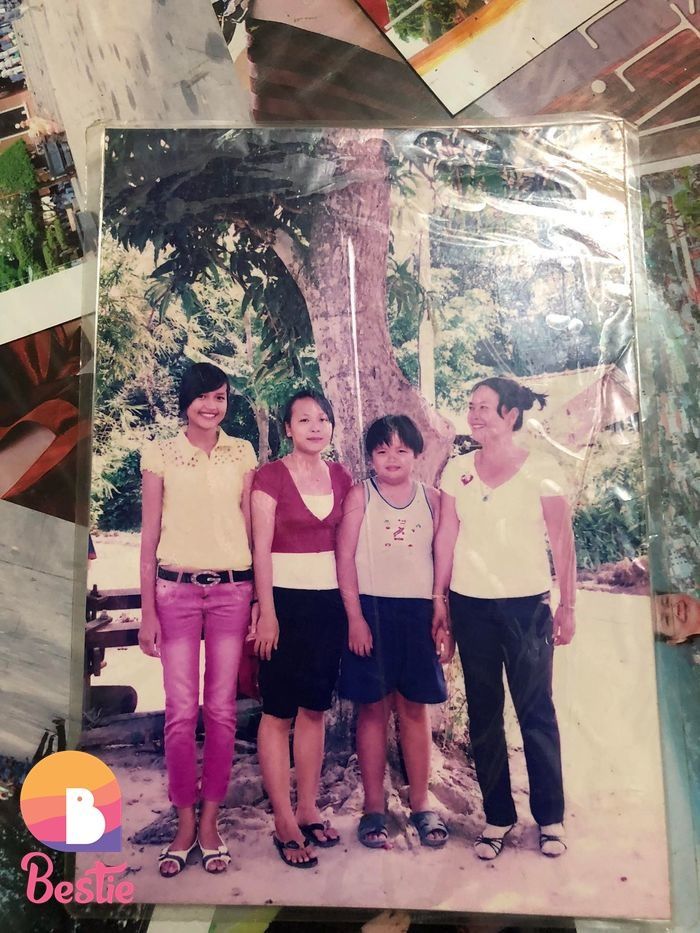 Mẹ Ngọc Châu 2 lần mừng con gái đăng quang: vẫn 1 chiếc áo sau 6 năm