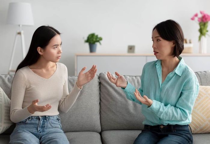 Kiếm 50 triệu/tháng, con dâu bị mẹ chồng chê vì không có bằng cấp