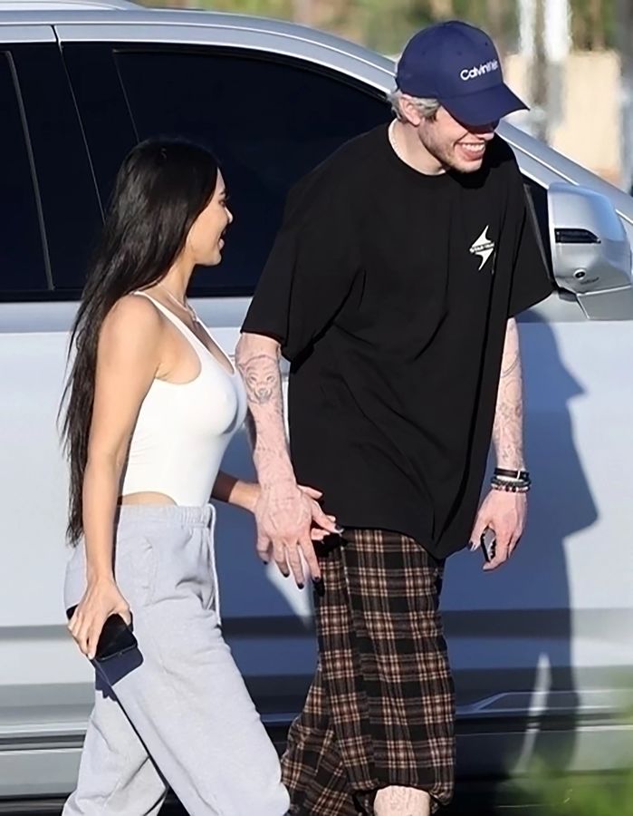Kim Kardashian cảm động vì tình cảm của bạn trai dành cho con mình