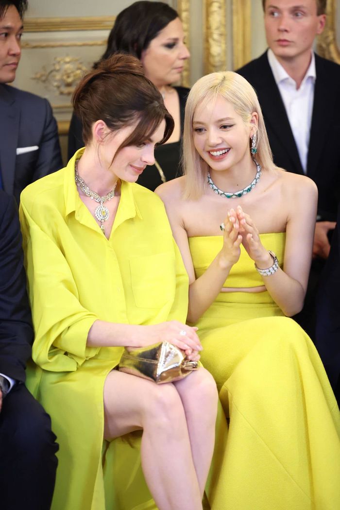 Lisa ngày càng chăm vén mái 200 tỷ: Tới (G)I-DLE Concert cũng gây mê