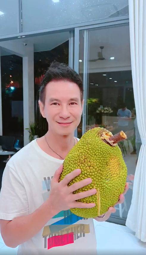 Lý Hải trồng ớt nửa tỷ trái ăn không hết phải tặng bạn bè