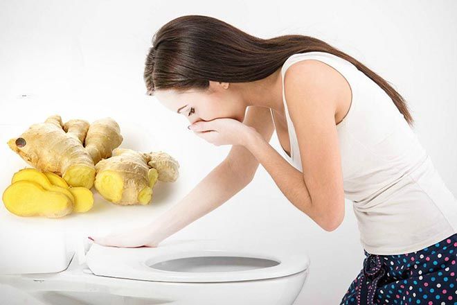 Mẹ bầu cứ nhìn mặt chồng là ốm nghén, chồng đành giấu mặt ăn cơm