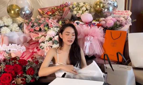 Minh Hằng nhận quà sinh nhật chất đầy biệt thự 30 tỷ đồng của chồng
