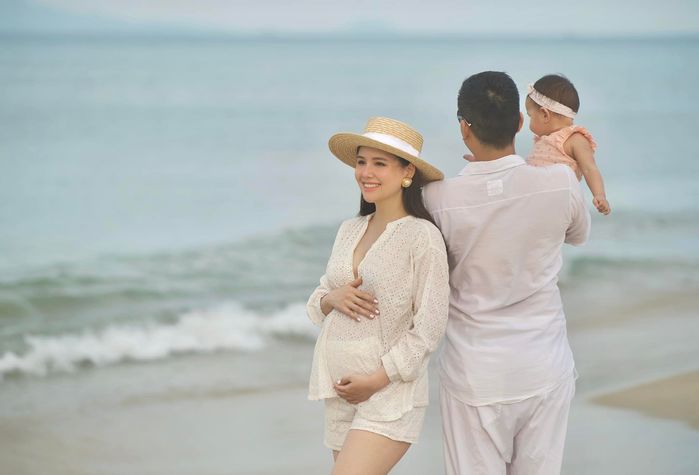 Mỹ nhân bầu bí, chồng đại gia thưởng liền tay: Phanh Lee đi châu Âu