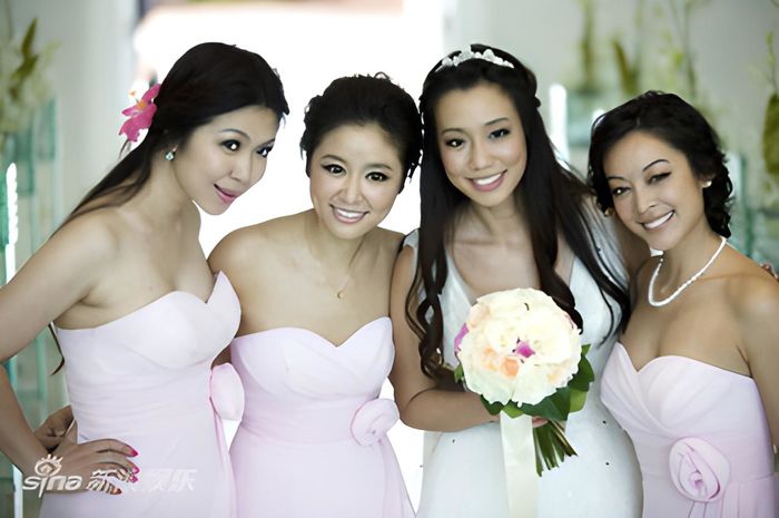 Mỹ nhân Cbiz làm phù dâu: Diệc Phi, Kiều Ân chặt đẹp cô dâu